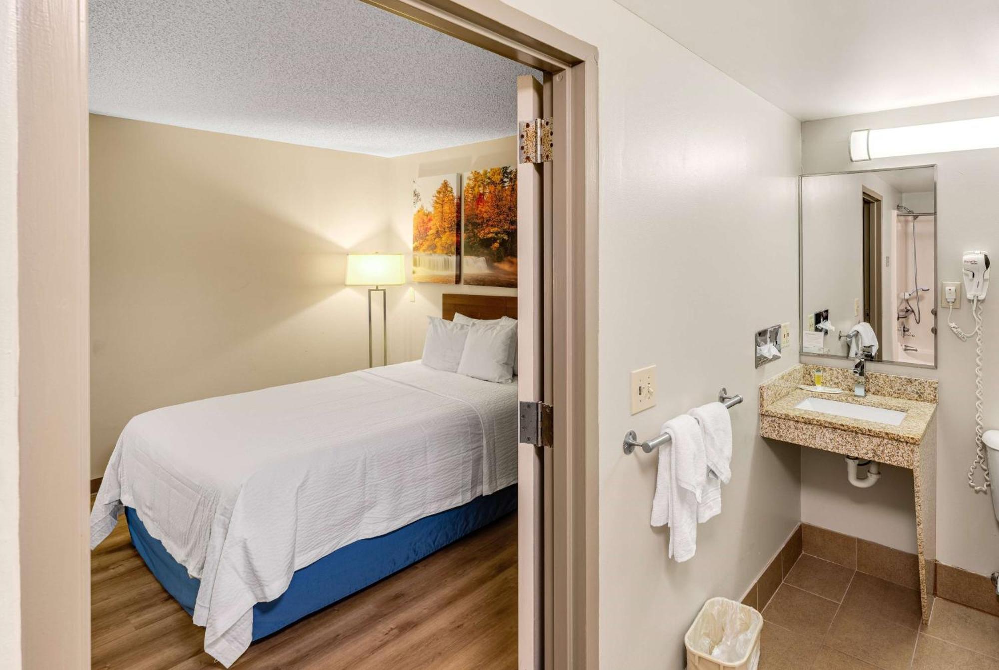 Days Inn by Wyndham Raleigh-Airport-Research Triangle Park Morrisville Exterior foto